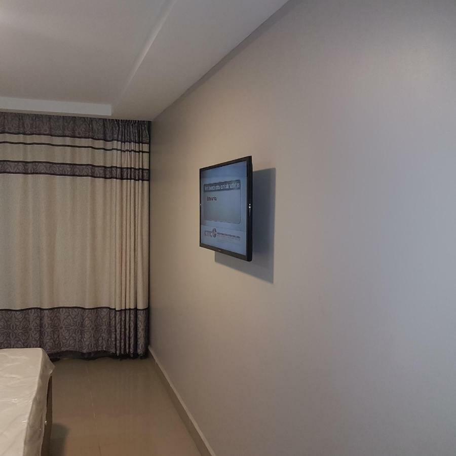 Adala Motel 메루 외부 사진