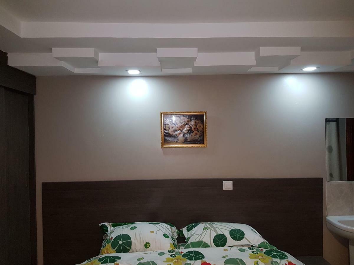Adala Motel 메루 외부 사진